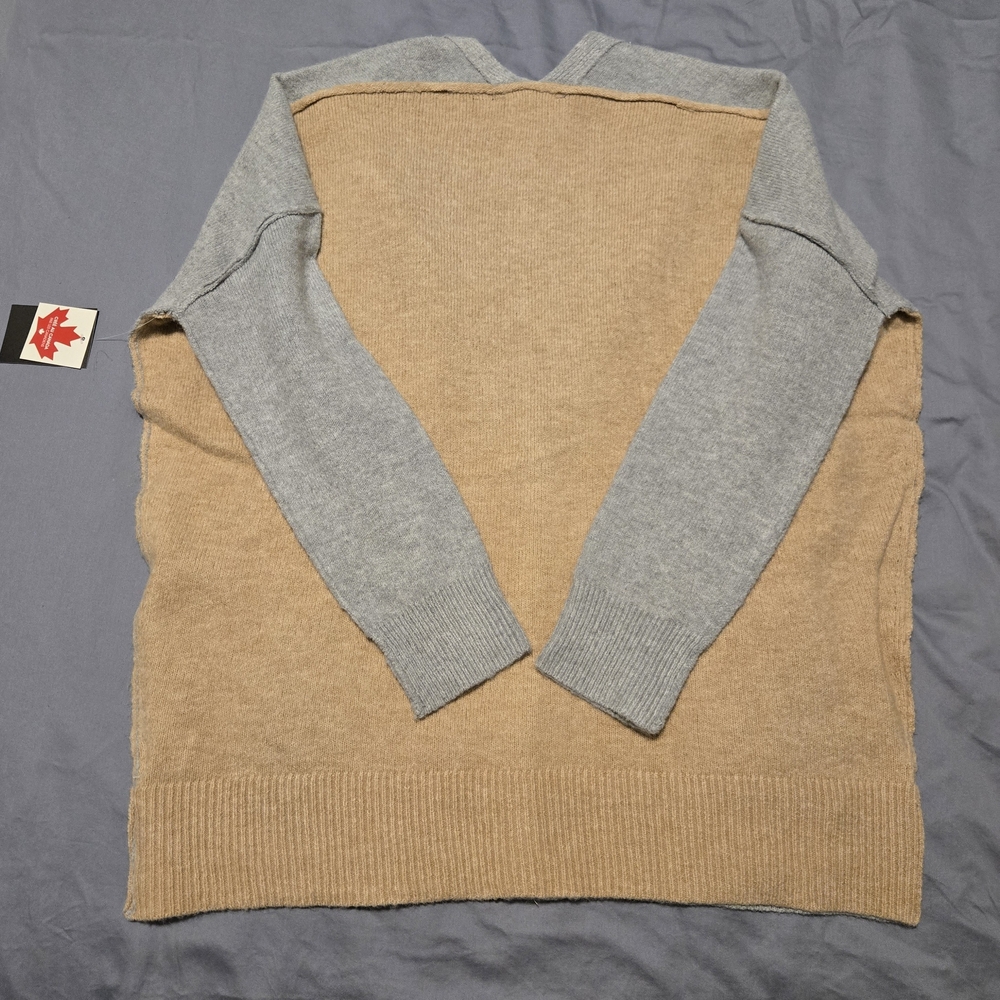 DNA Long Sleeve Grey/Fawn Colorblock Oversized Cardigan Sweater. Size S. - Picture 7 of 13